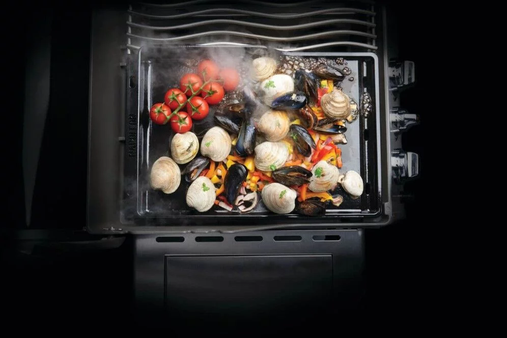 56036-Web-Gallery-03-Original_JPG-56036-Plancha-PorcelainCastIron-InUse-High_1_