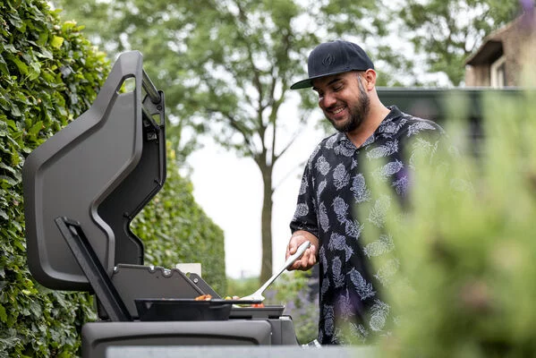 RB425RSB_WithPeople4-600x400-bf06395