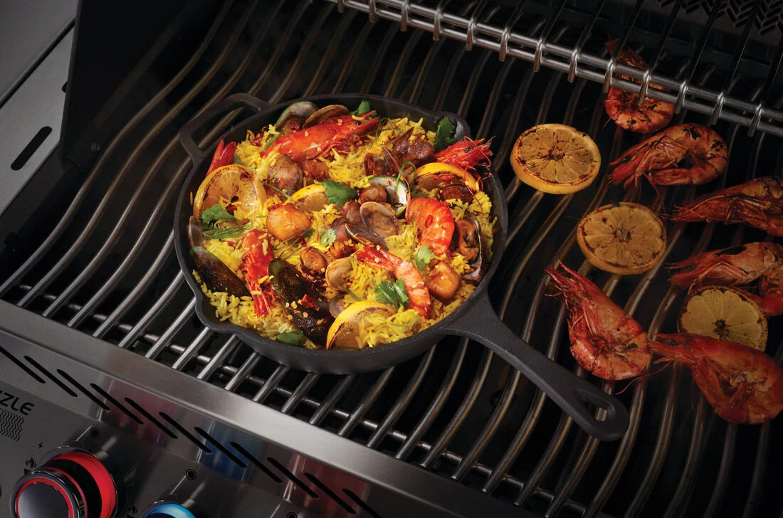 Low Res_PNG-56053-Cast-Iron-Frying-Pan-InUse-Seafood-grillweb